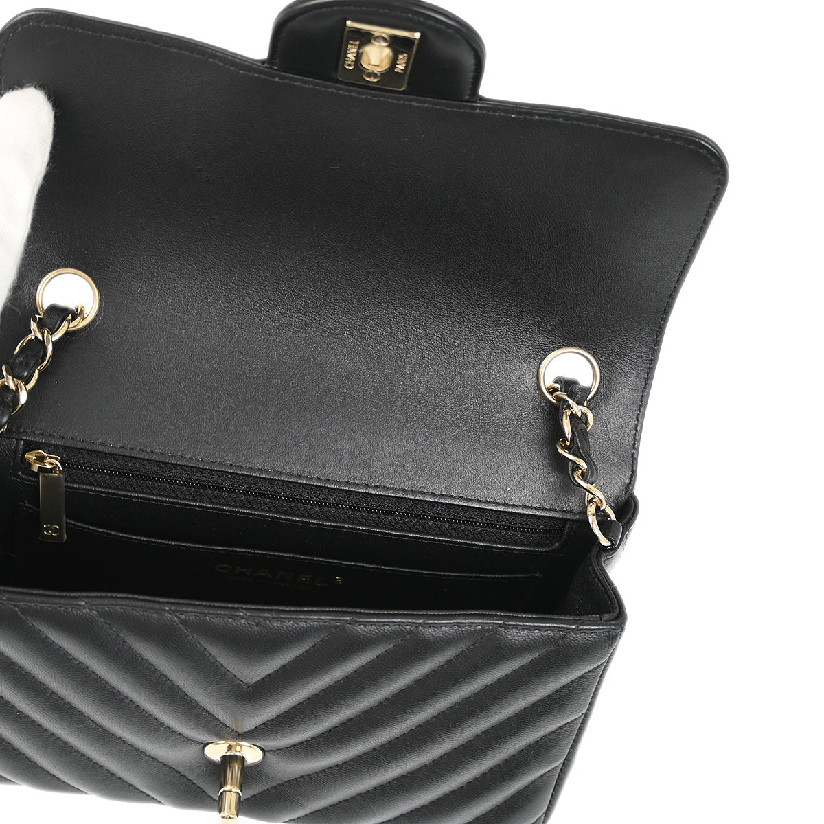 Chanel 2018-2019 Black Lambskin Chevron Classic Single Flap Shoulder Bag