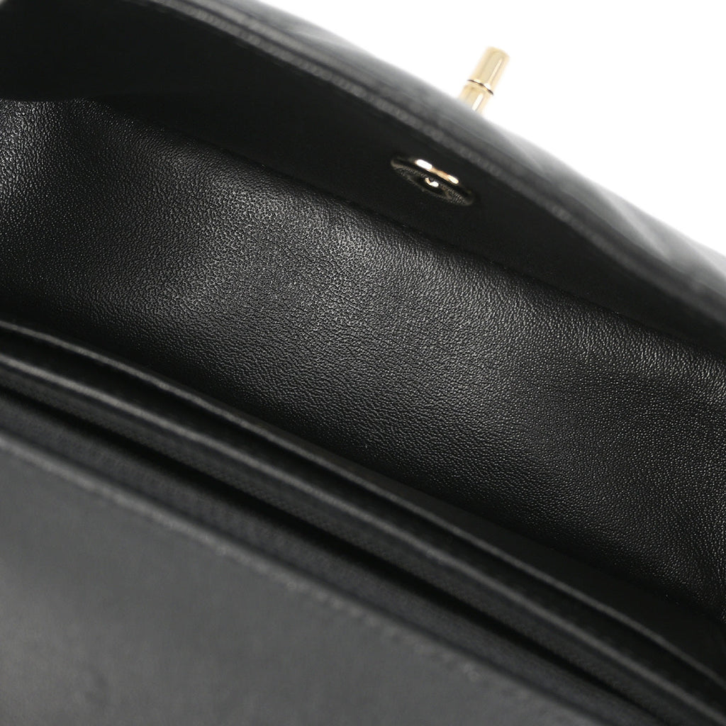 Chanel 2018-2019 Black Lambskin Chevron Classic Single Flap Shoulder Bag