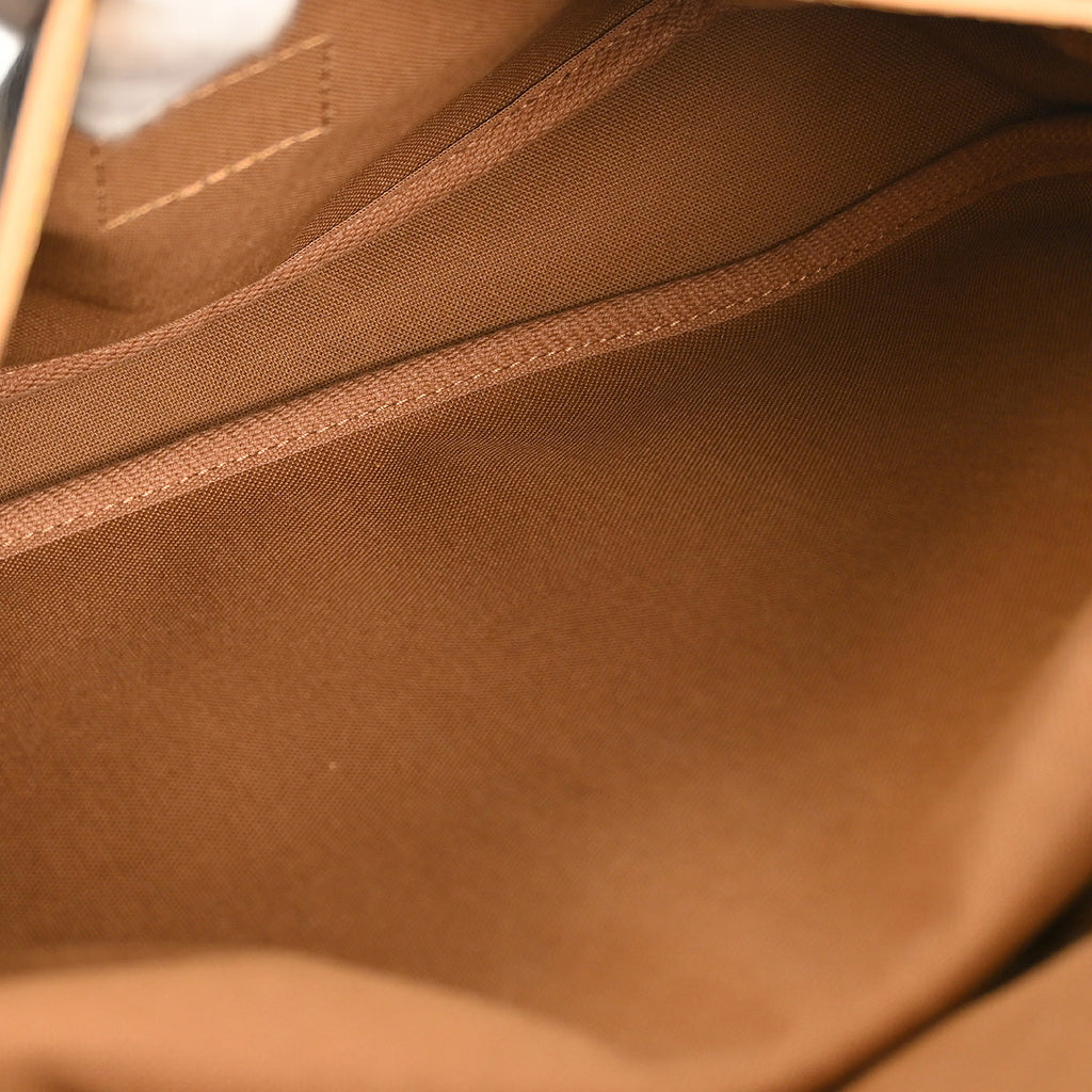 Louis Vuitton 2011 Monogram Saumur 30 Messenger Shoulder Bag M42256