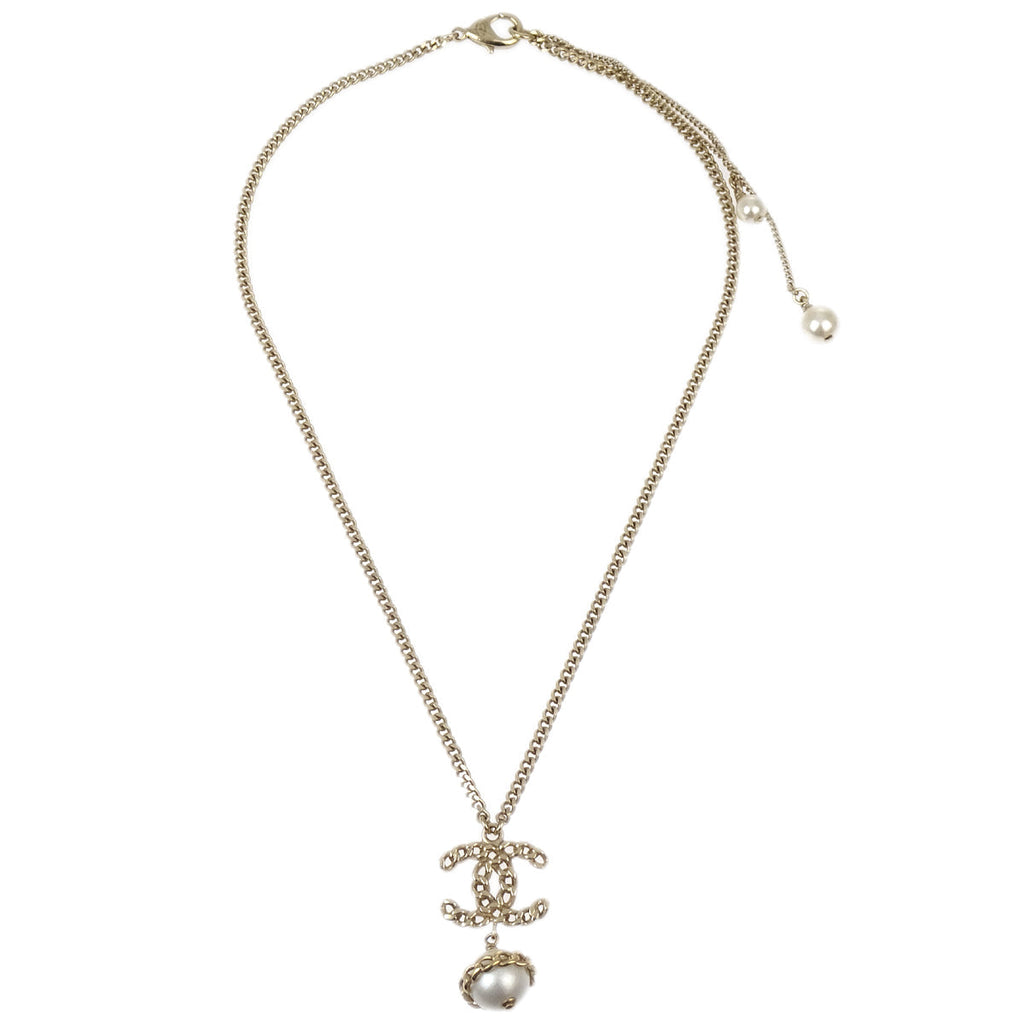 Chanel Chain Pendant Necklace Artificial Pearl Gold B16B