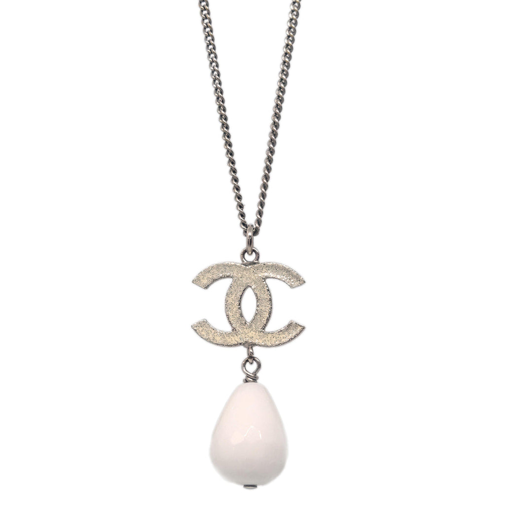 Chanel CC Chain Necklace Silver White B10A