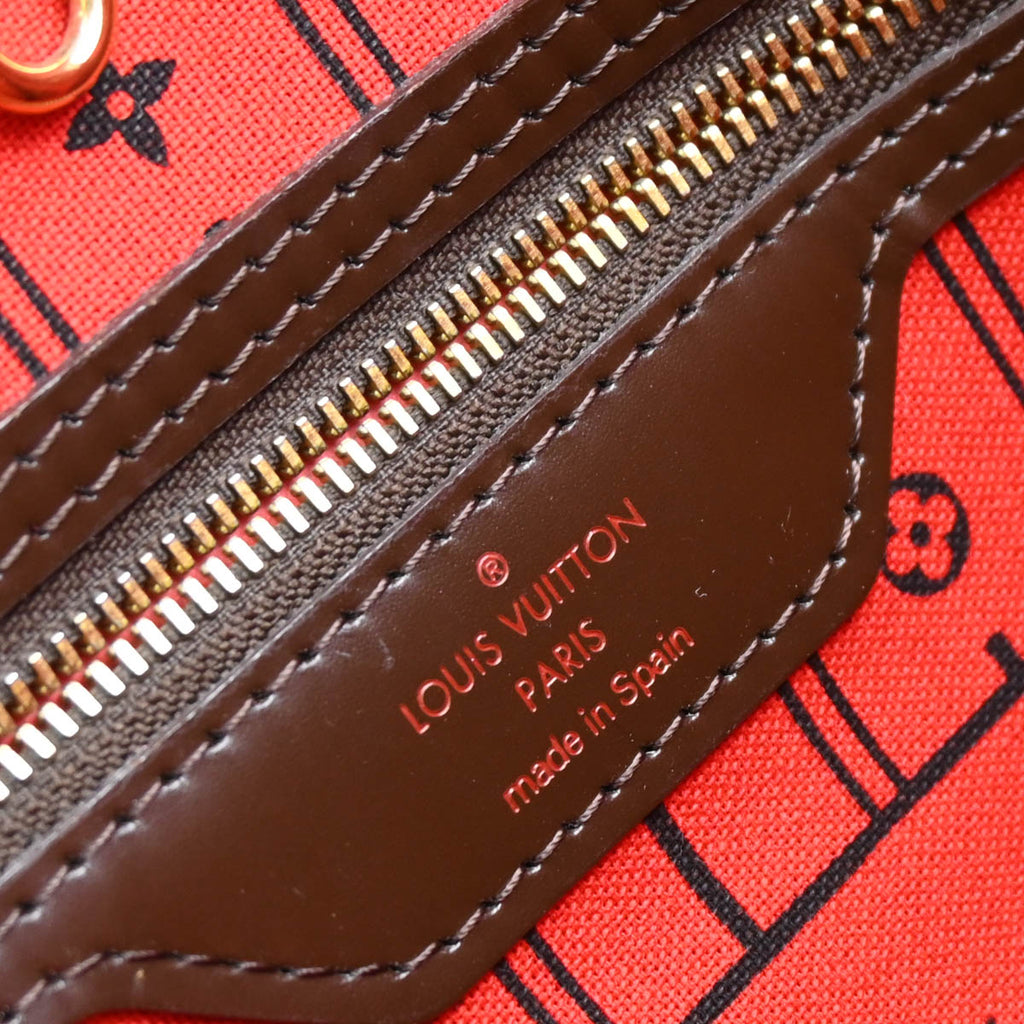 Louis Vuitton 2011 Damier Neverfull MM Shoulder Tote Bag N51105
