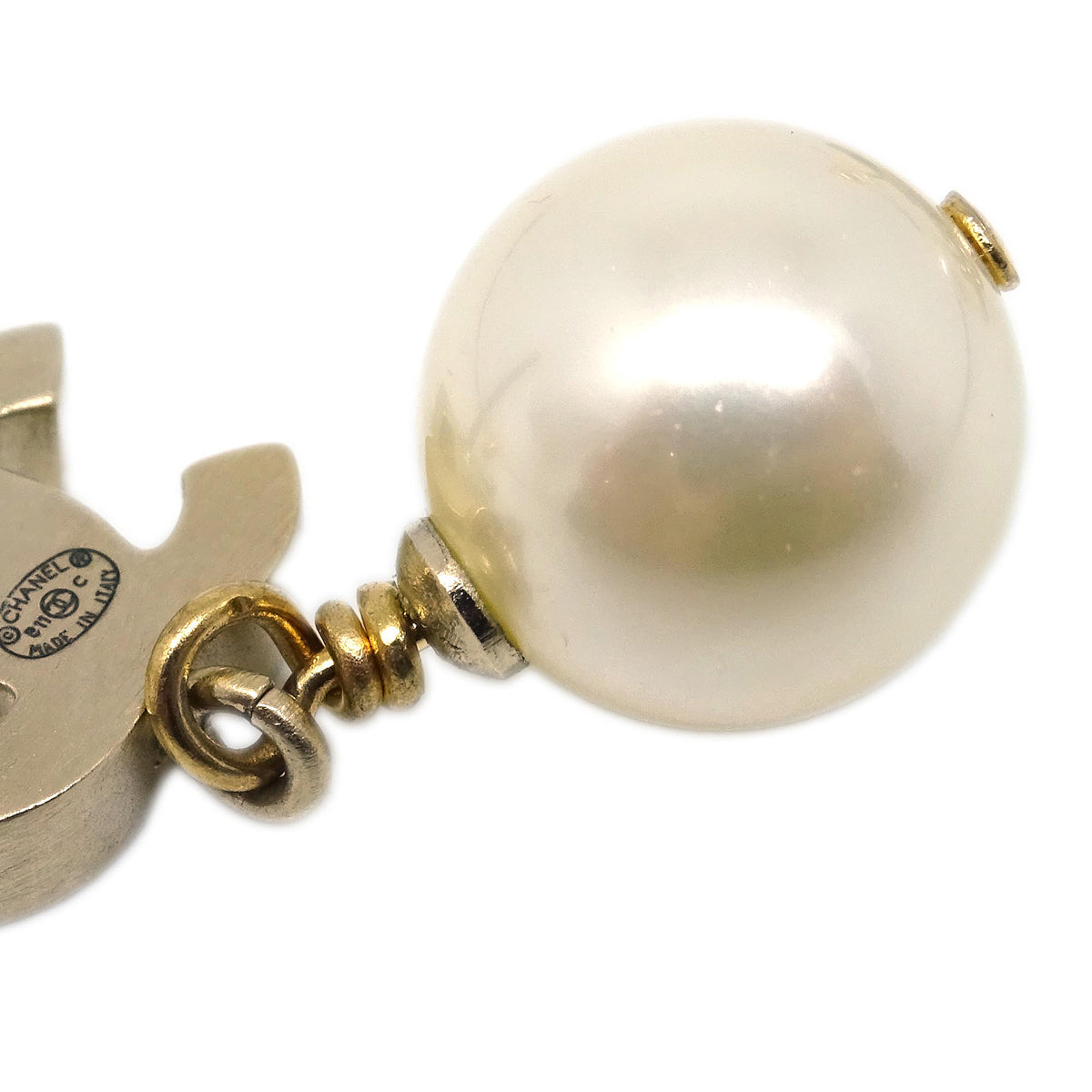 Chanel Dangle Piercing Earrings Costume Pearl Gold B11C