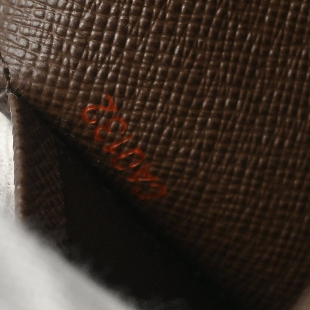 Louis Vuitton 2012 Damier Couverture Passport Case N60189