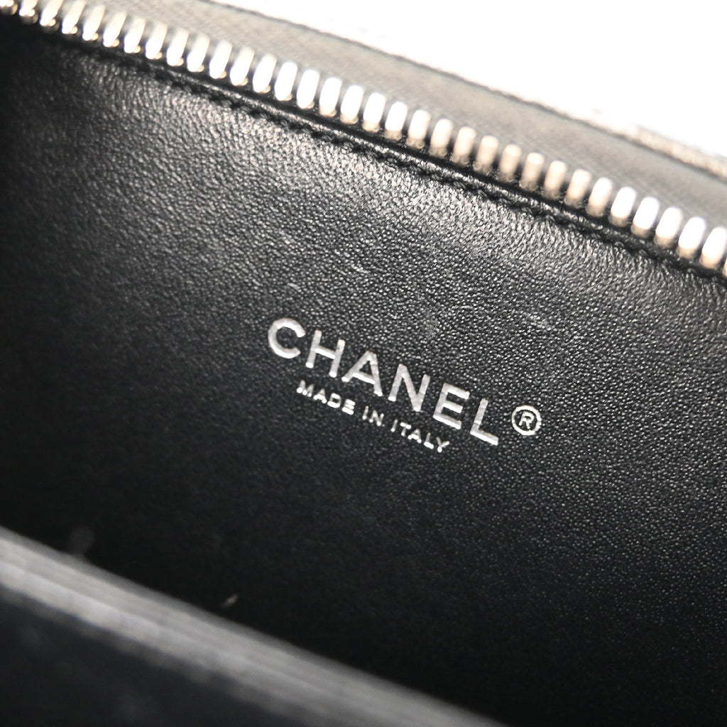 Chanel 2018-2019 Metallic Gray Caviar Filigree 2way Shoulder Vanity Handbag