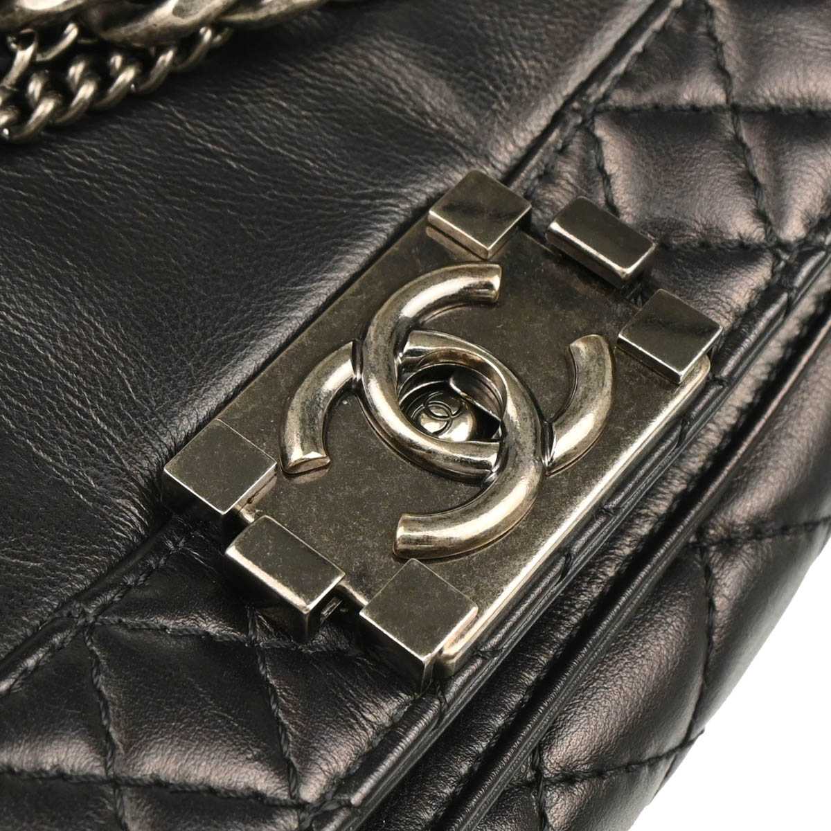 Boy Reverso Chanel 2013-2014 Black Lambskin Medium Shoulder Bag