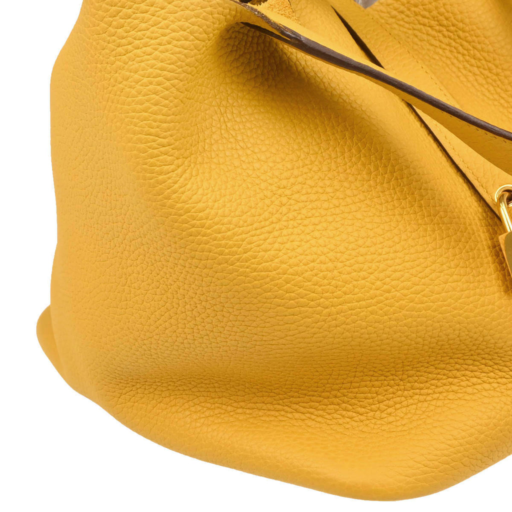 Hermes 2019 Jaune Taurillon Clemence Picotin Lock 22 MM Handbag