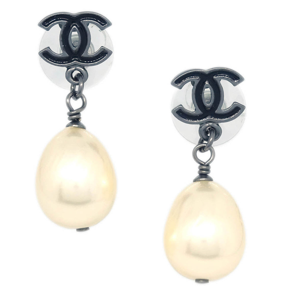 Chanel Dangle Piercing Earrings Costume Pearl CC Silver A11P