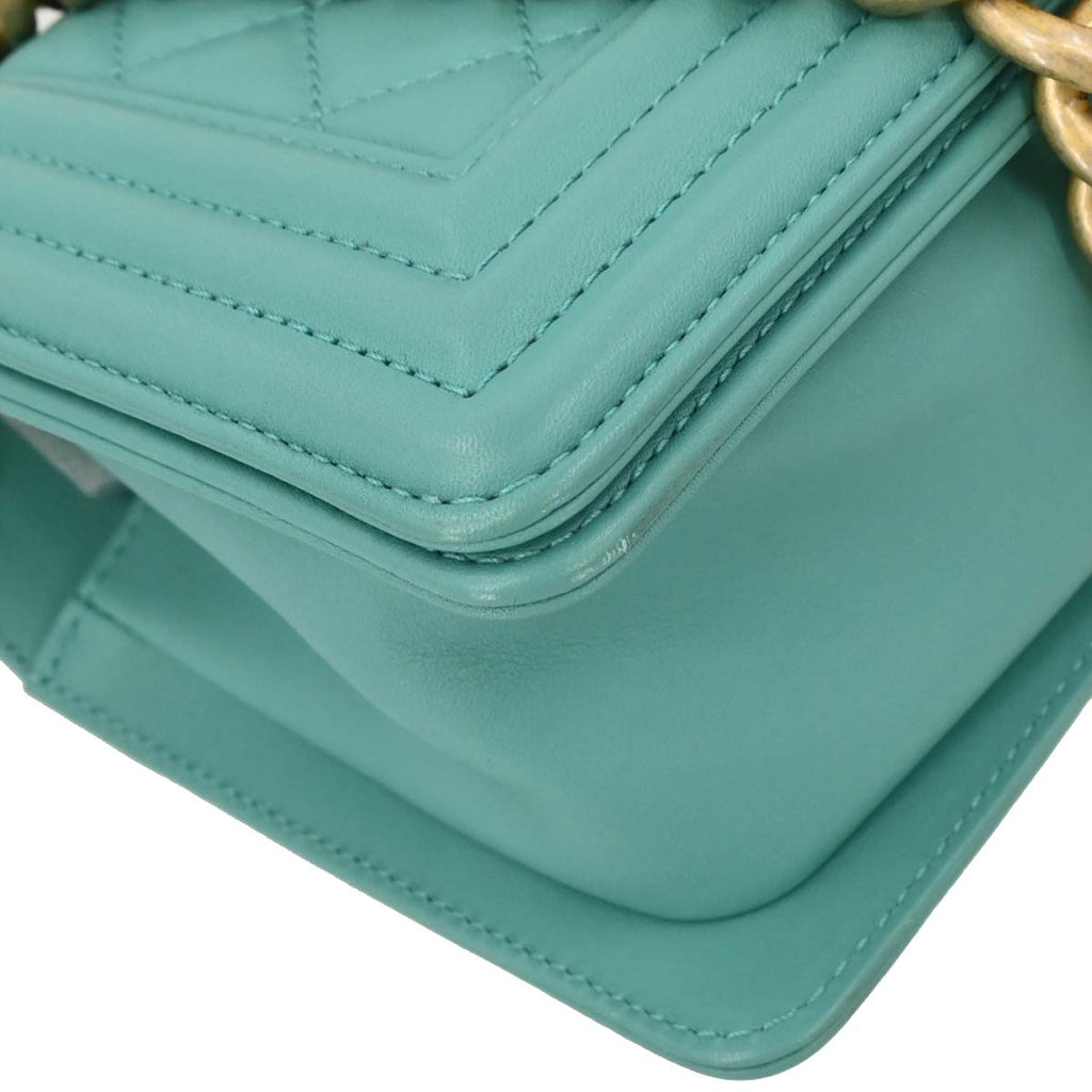 Boy Chanel 2019 Emerald Green Lambskin Small Chain Shoulder