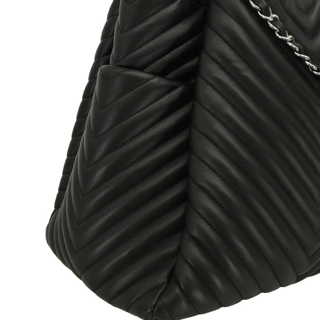Chanel 2016-2017 Black Lambskin Chevron Drawstring Shoulder Bag