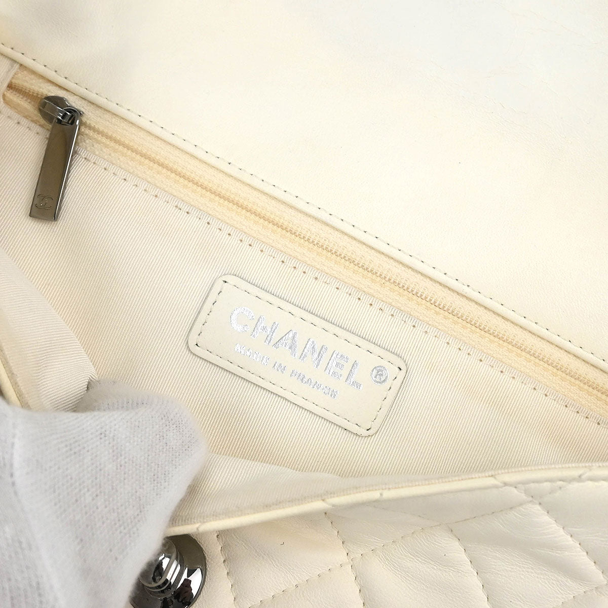 Chanel 2013-2014 White Lambskin Hula Hoop Medium Handbag
