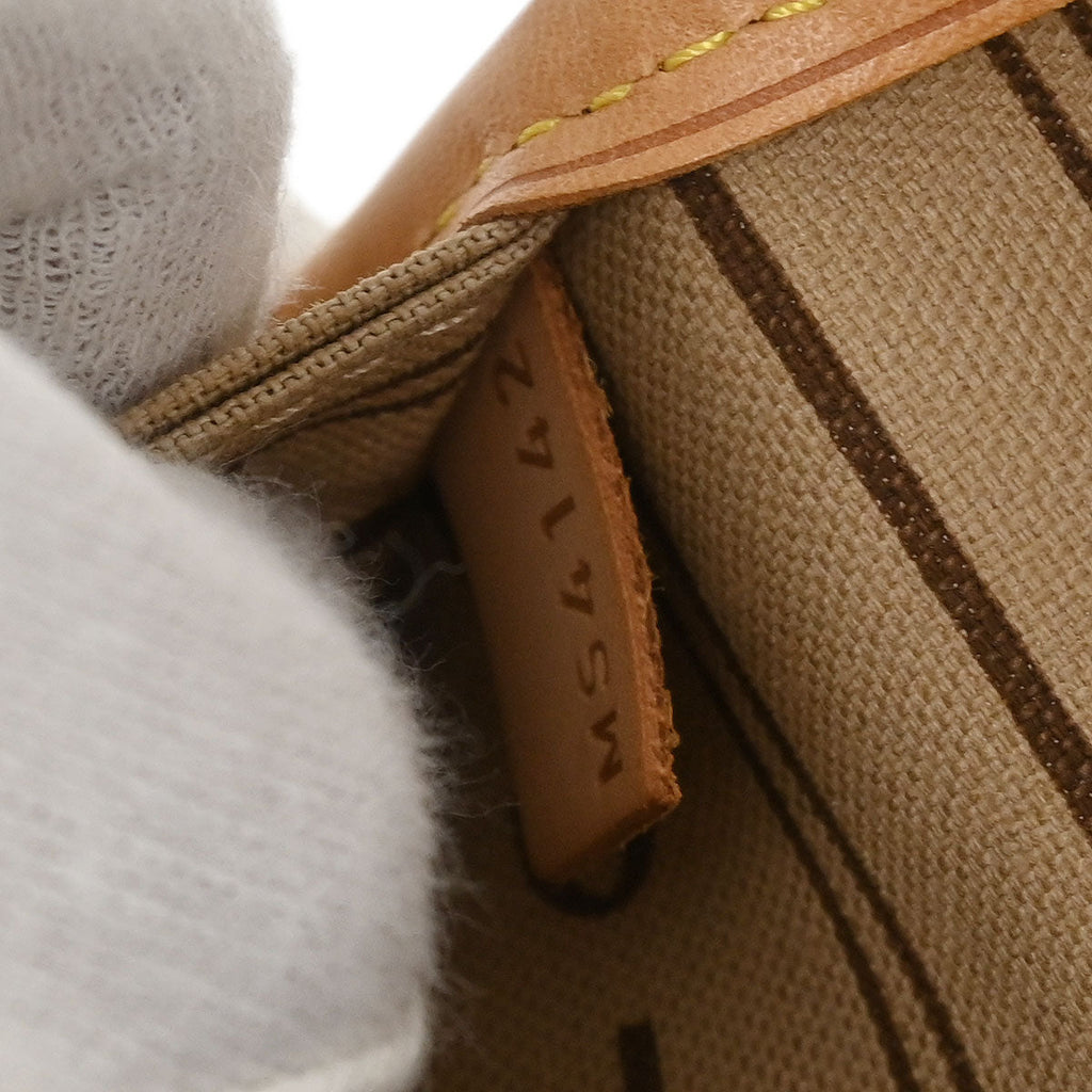 Louis Vuitton 2012 Monogram Neverfull MM Shoulder Tote Bag M40156