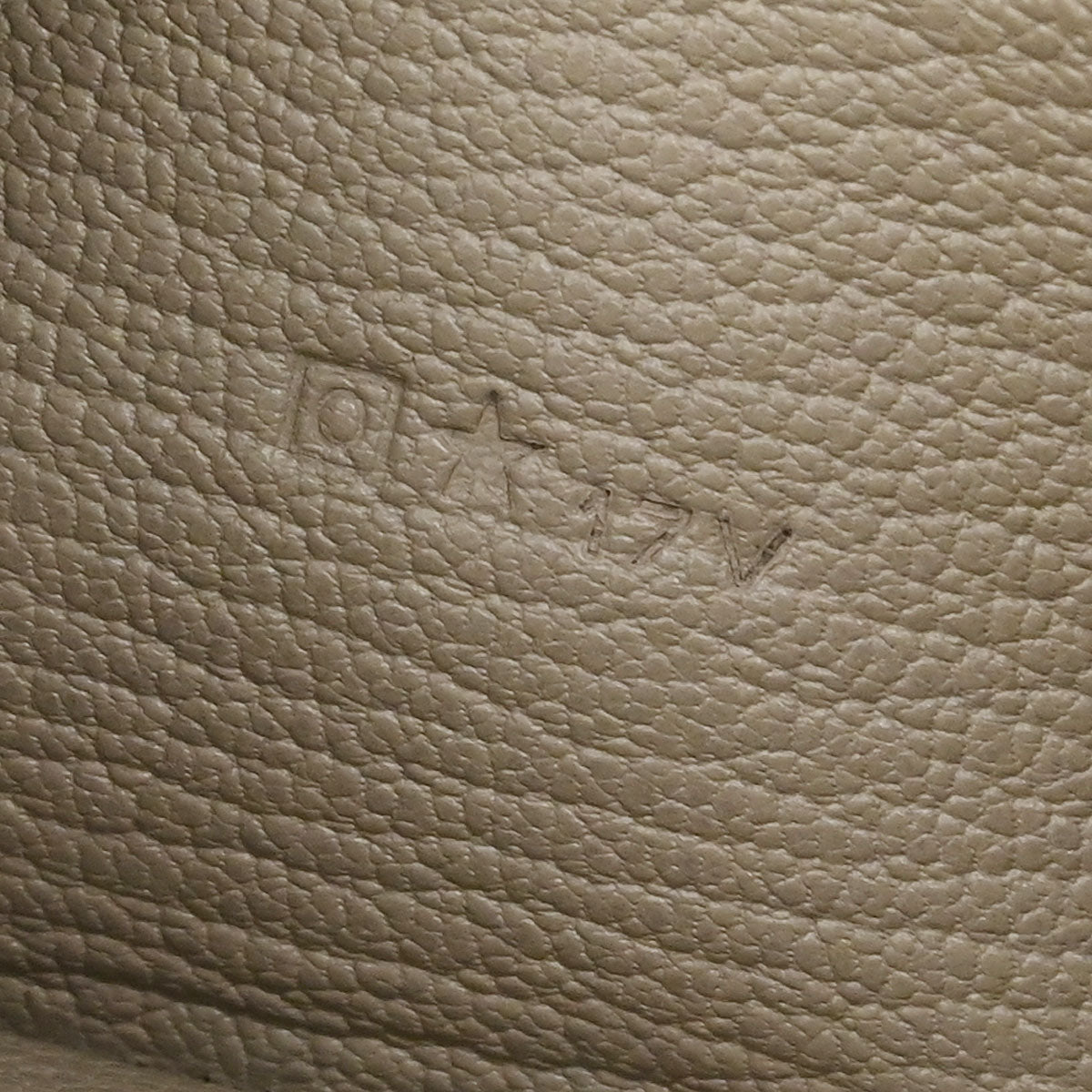 Hermes 2011 Gris Tourterelle Chevre Bearn Soufre Bifold Long Wallet
