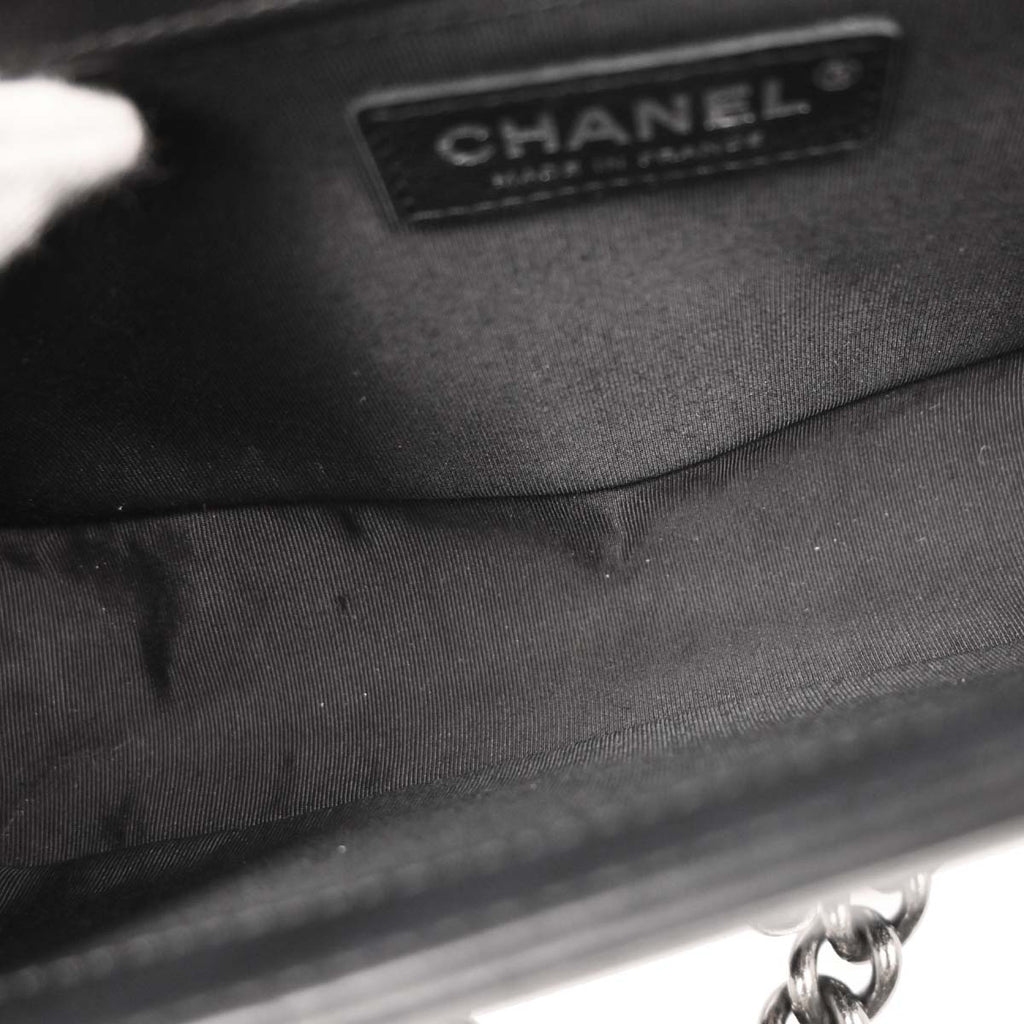 Boy Chanel Black Lambskin Chevron Medium Shoulder Bag