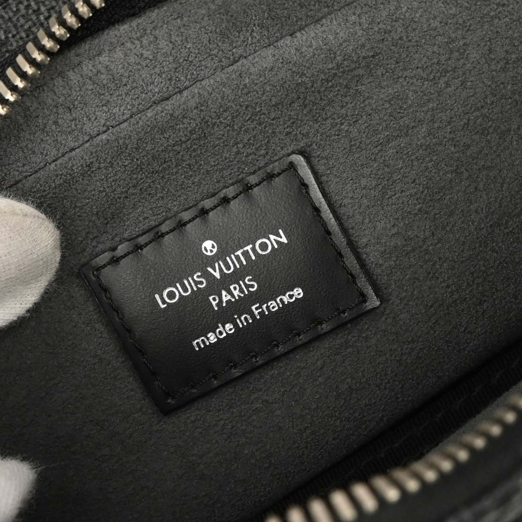 Louis Vuitton Damier Graphite Camera Bag N58027