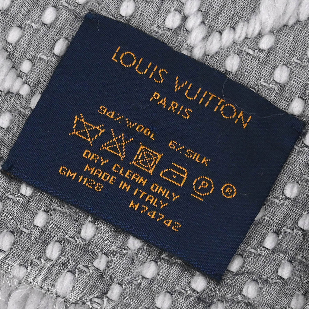 Louis Vuitton Eschalp Logo Mania Shawl Stole M74742 Small New