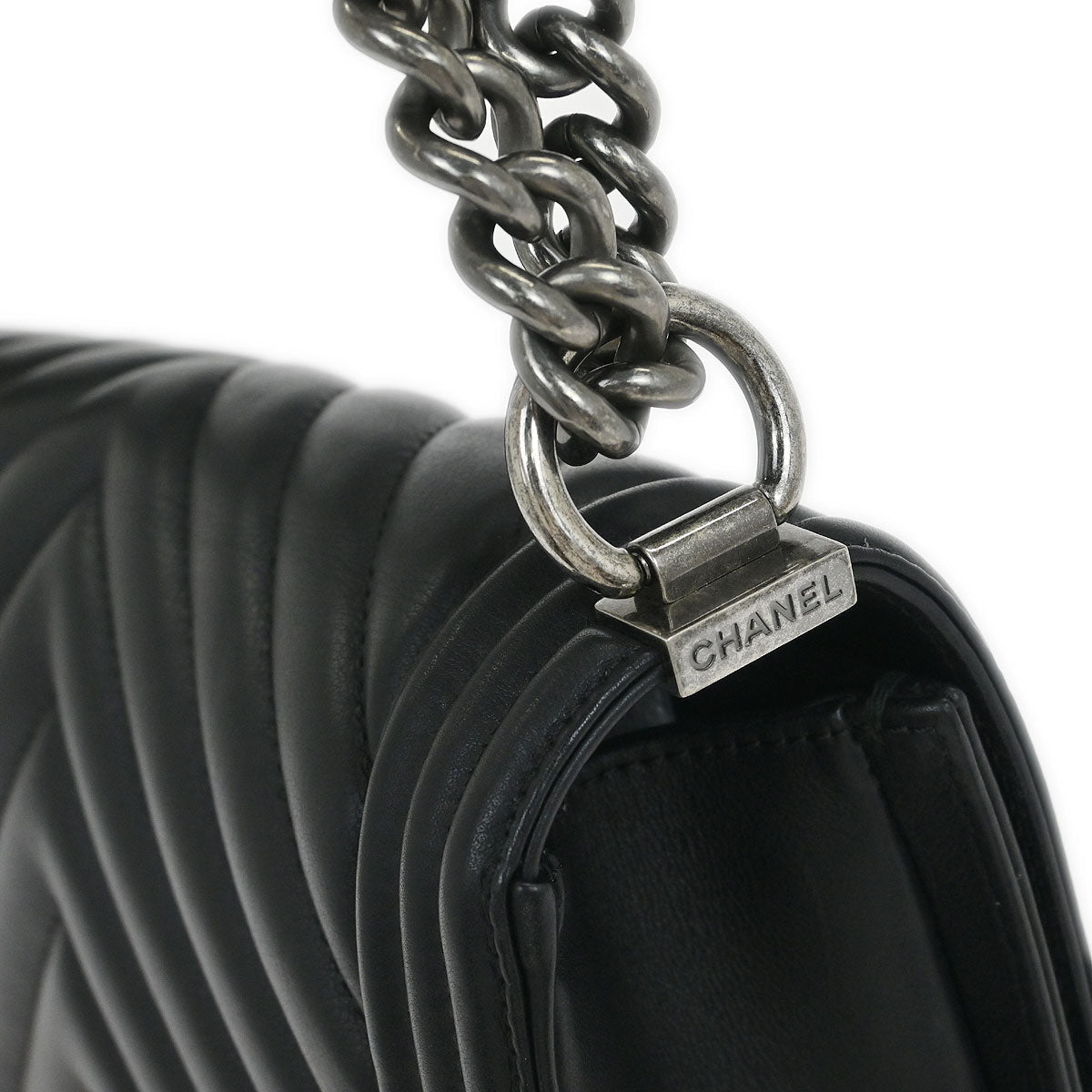 Boy Chanel 2016-2017 Black Lambskin Chevron Medium Shoulder Bag