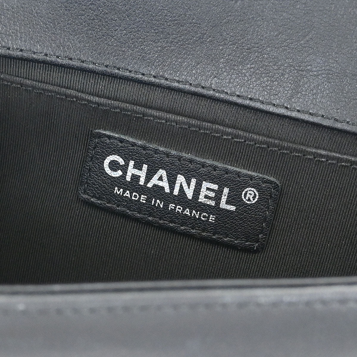 Boy Chanel 2016-2017 Black Lambskin Chevron Medium Shoulder Bag