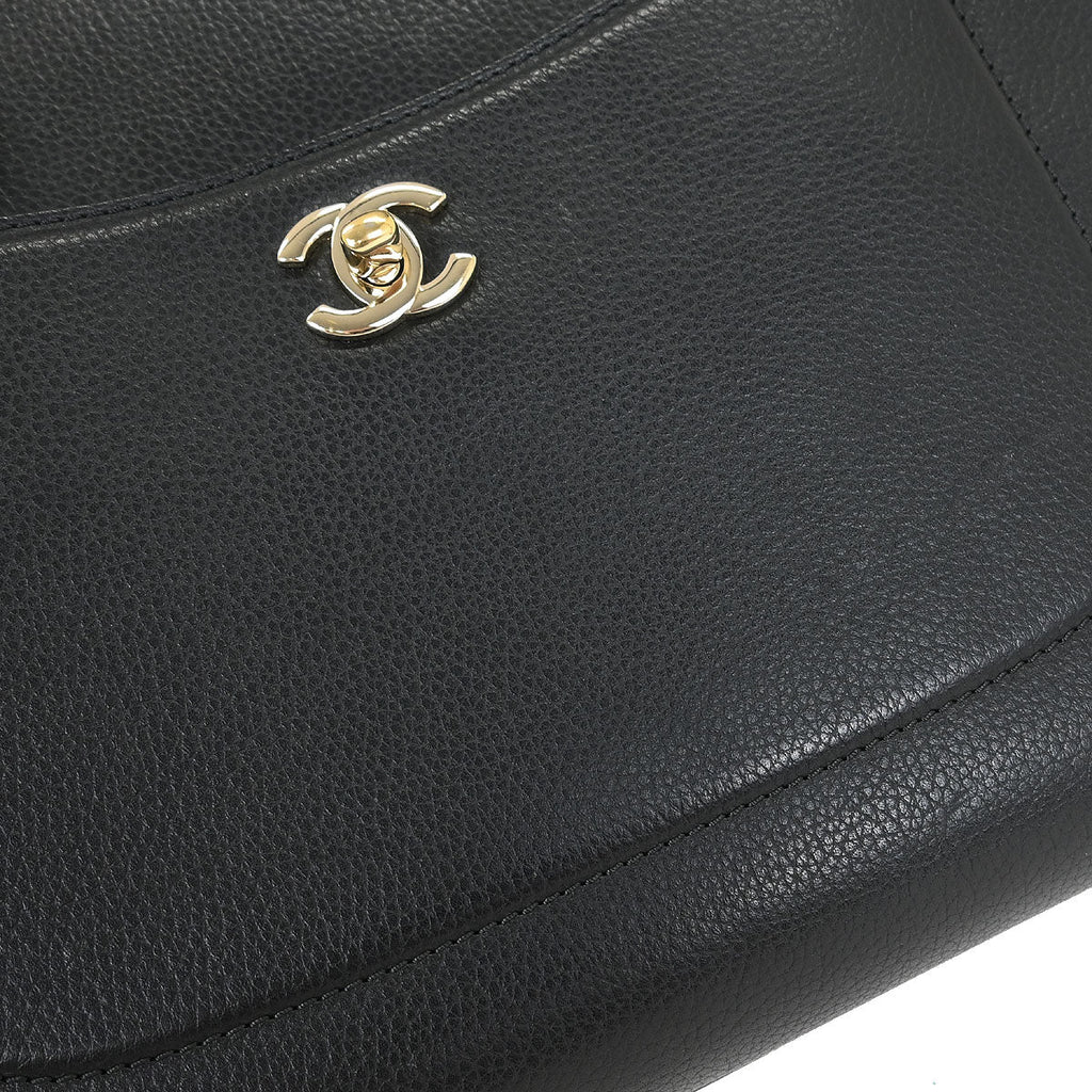 Chanel 2017-2018 Black Calfksin Neo Executive Tote