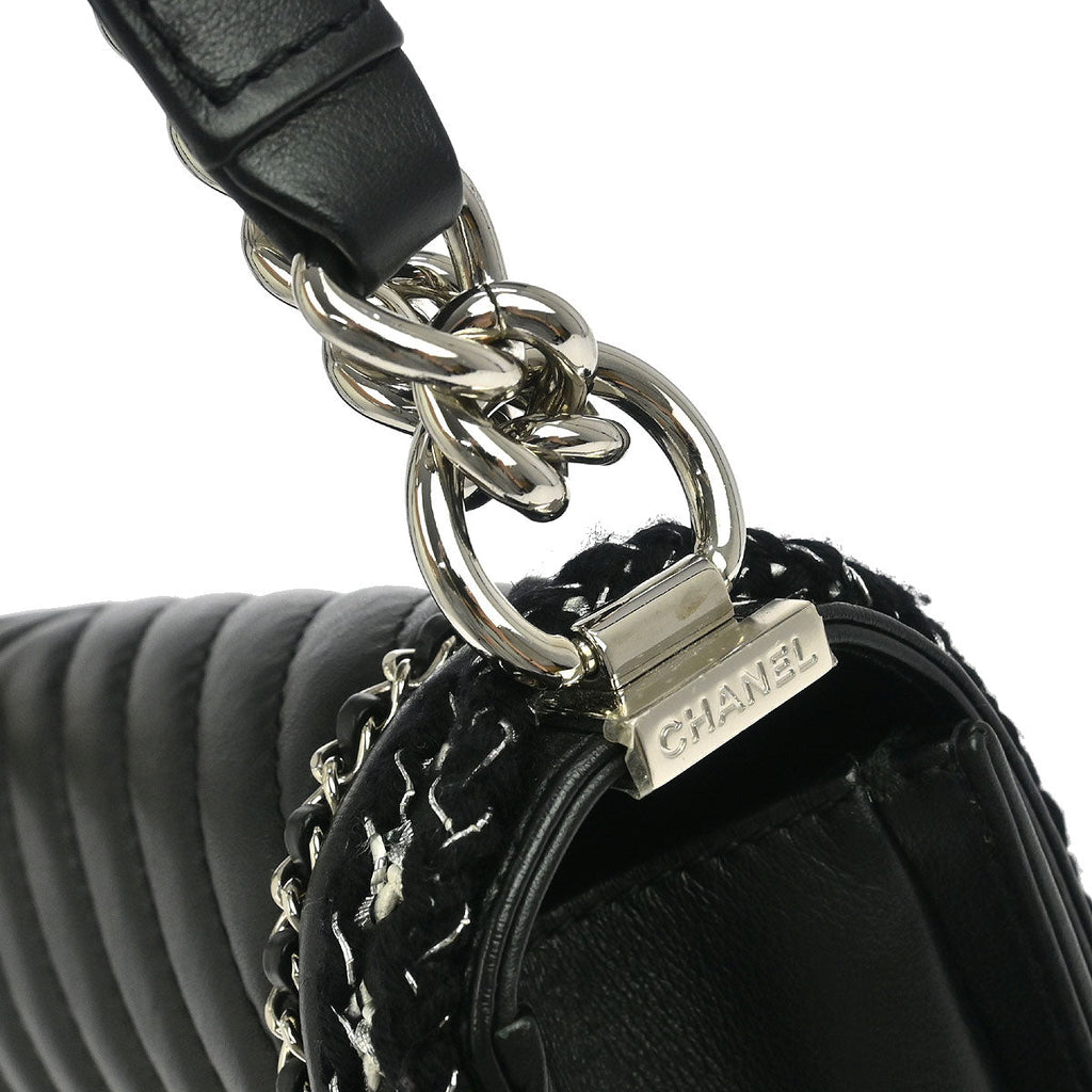 Boy Chanel 2017-2018 Black Calfskin Chevron Medium Shoulder Bag