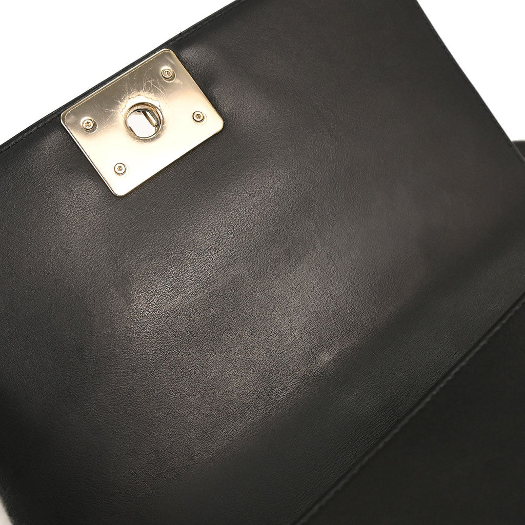 Boy Chanel 2019 Black Lambskin Chevron Medium Shoulder Bag