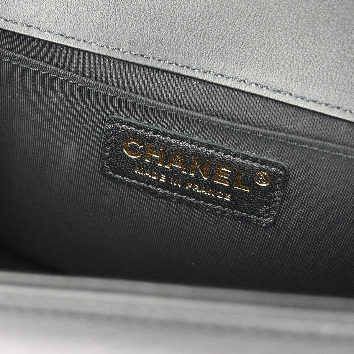 Boy Chanel 2019 Black Lambskin Chevron Medium Shoulder Bag