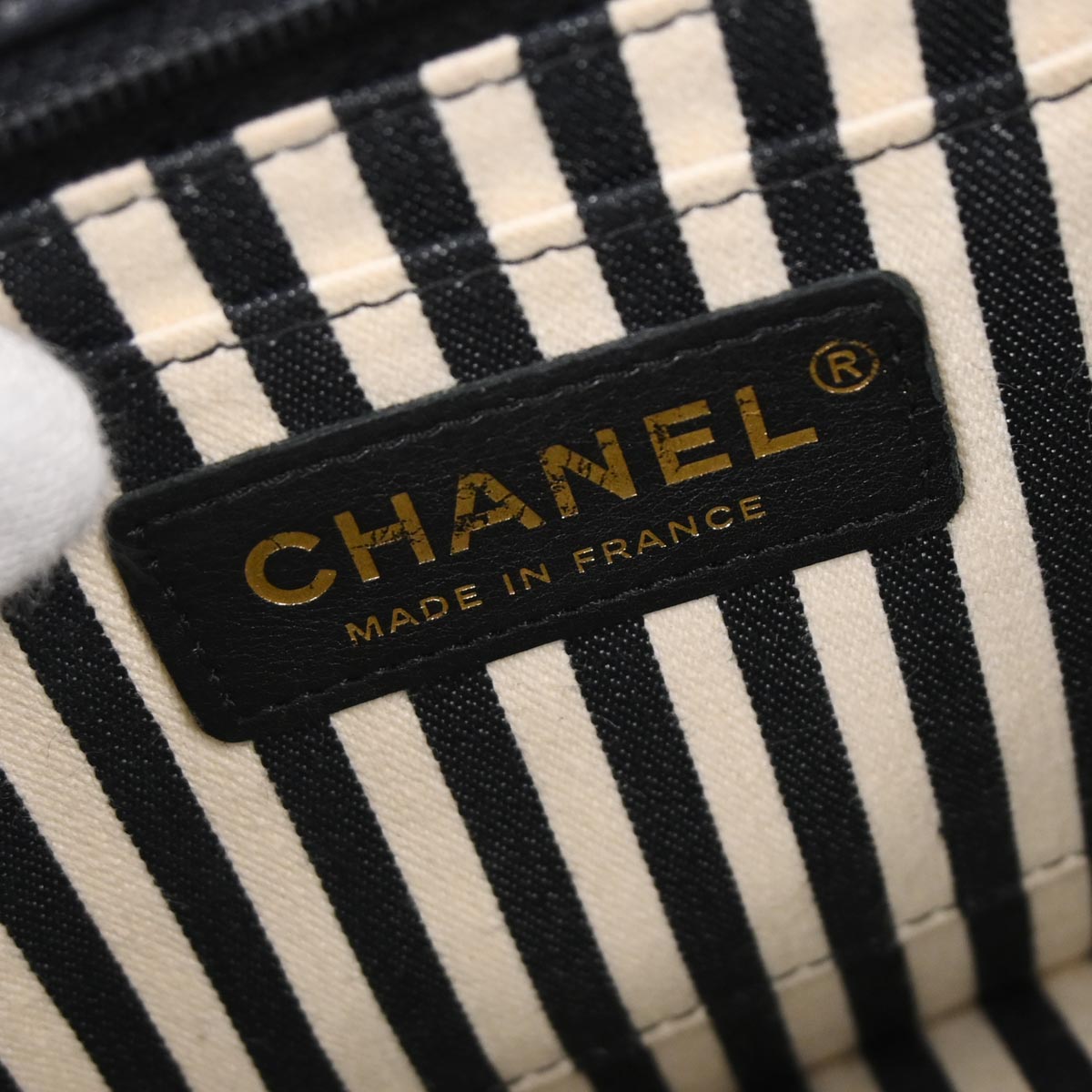 Chanel 2019 Black Calfskin Chevron Shoulder Bag