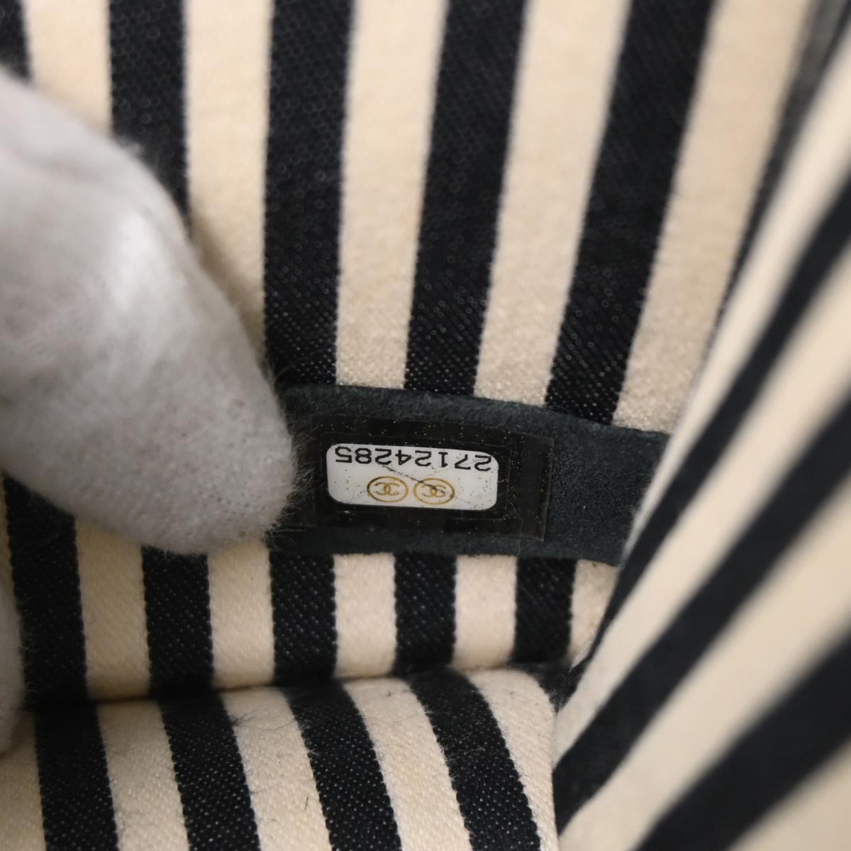 Chanel 2019 Black Calfskin Chevron Shoulder Bag