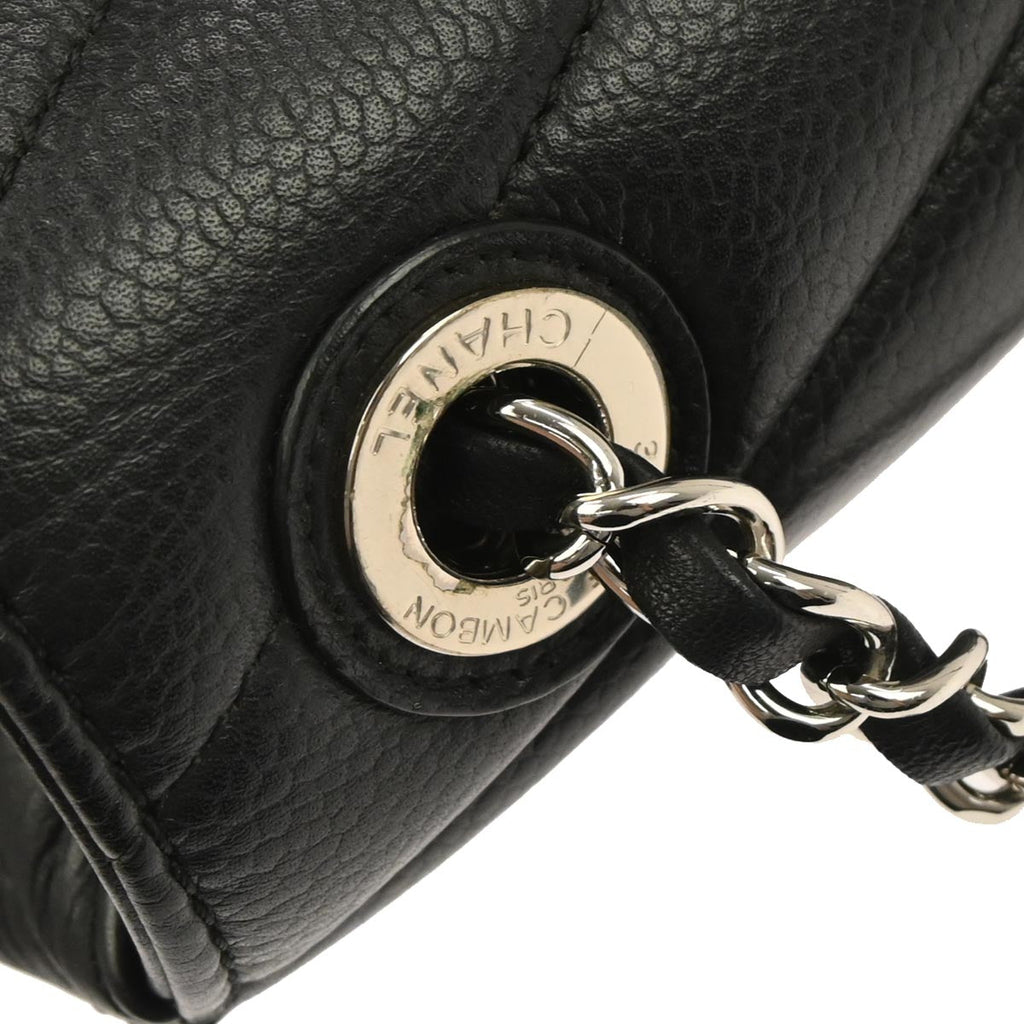Chanel 2017 Black Caviar Skin Chevron Flap Bag Shoulder Bag