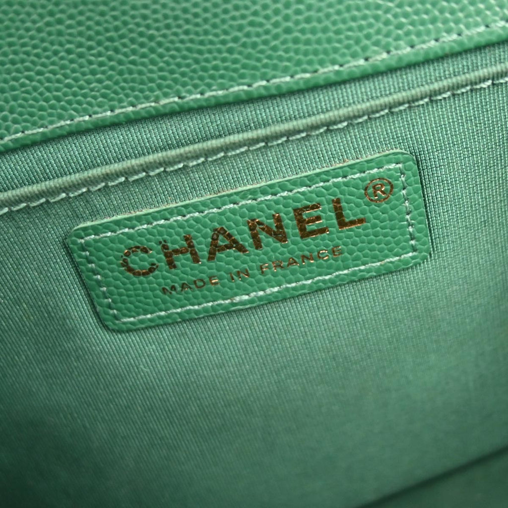 Boy Chanel 2018 Green Caviar Skin Medium Shoulder Bag