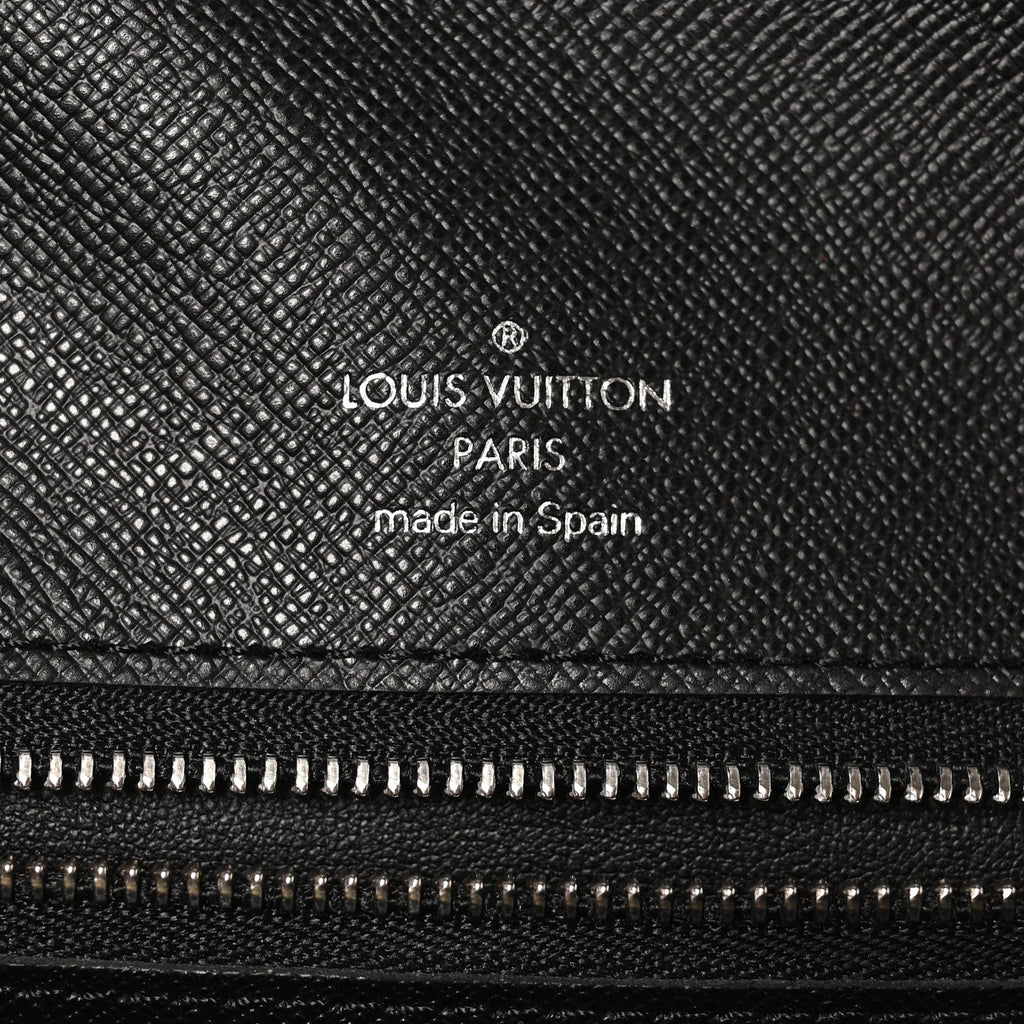 Louis Vuitton Taiga Selenga Pochette Ardoise