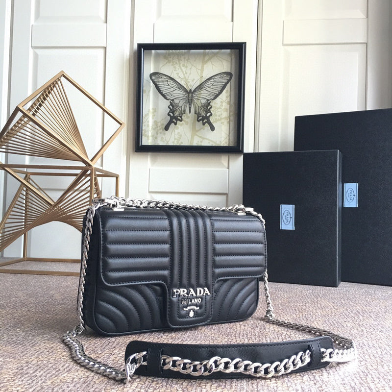 Prada Bags - 5528