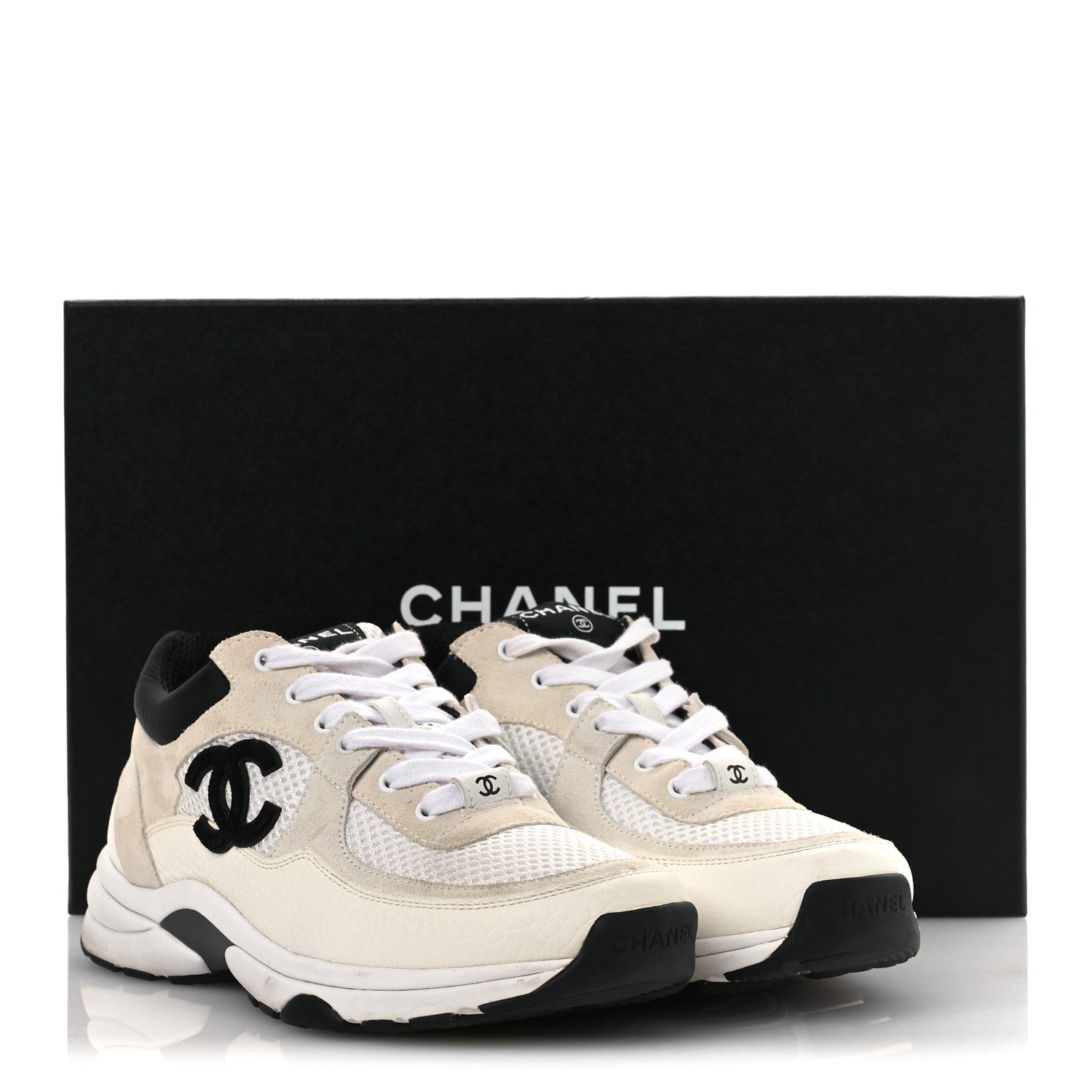 Mesh Suede Calfskin Grained Calfskin Womens CC Sneakers 37 White Black