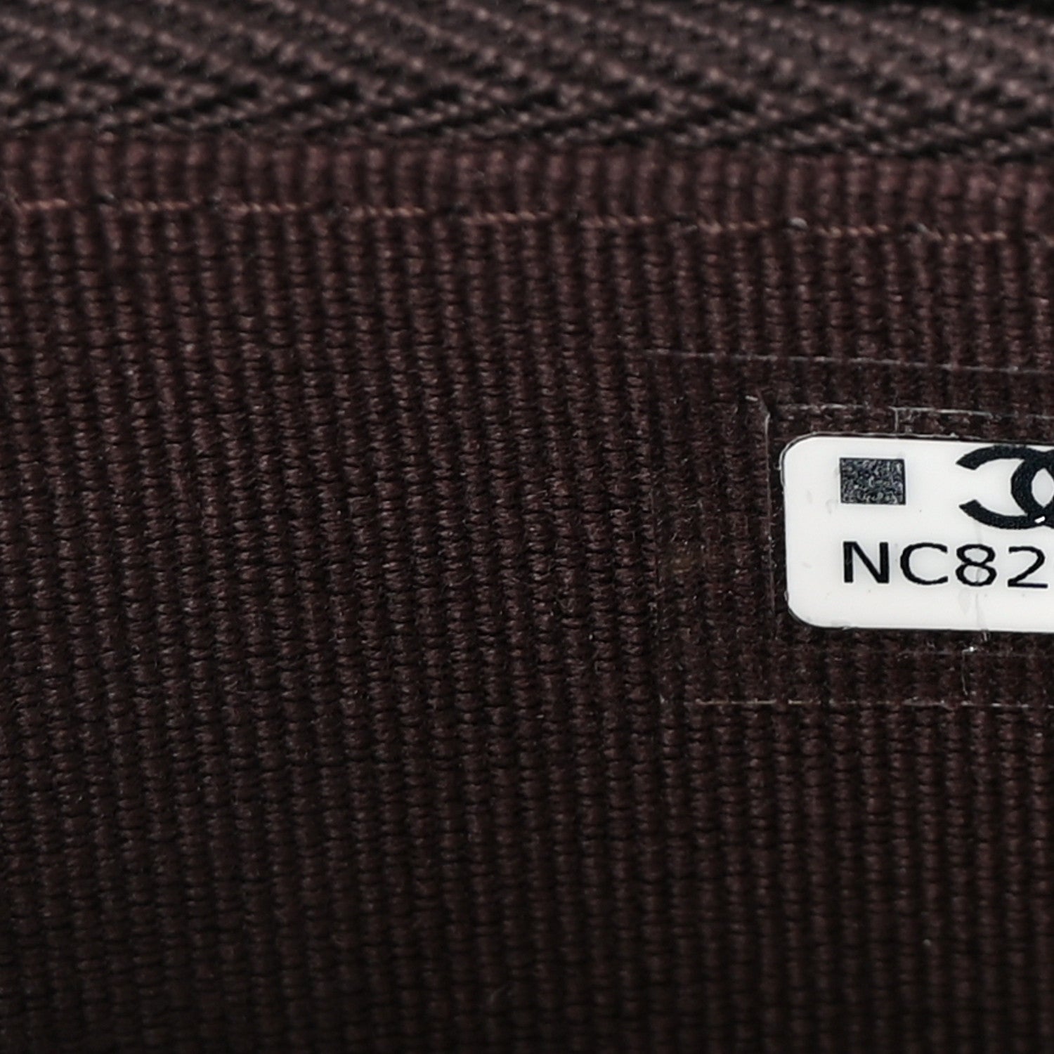 Caviar Quilted Textured CC Zip Around Card Holder Burgundy