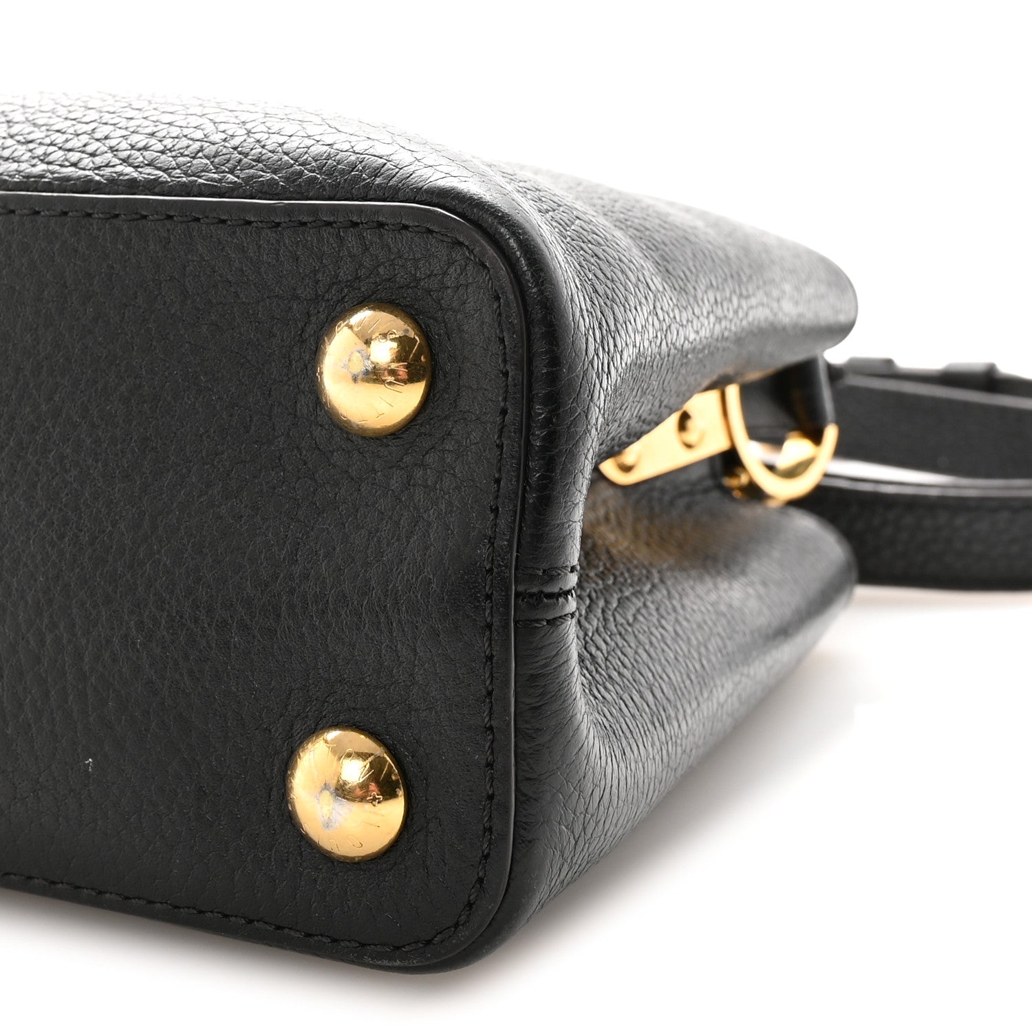 Louis Vuitton Taurillon Capucines BB Black