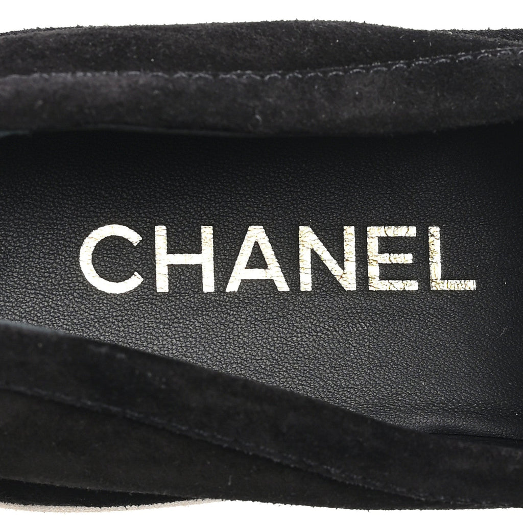 Chanel Suede Calfskin Pearl CC Moccasin Loafers 38.5 Black