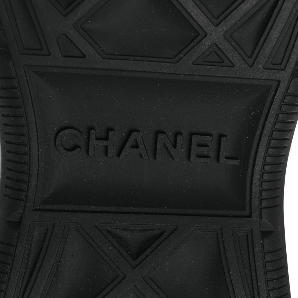 Chanel Velvet Calfskin Mixed Fibers CC Sneakers 37 Black