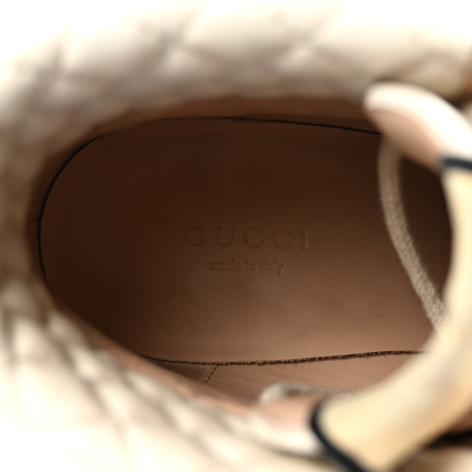 Gucci Apollo Calfskin GG Supreme Nappa Samoa Quilted Lace Up Ankle Boots 40 Mystic White Beige Ebony