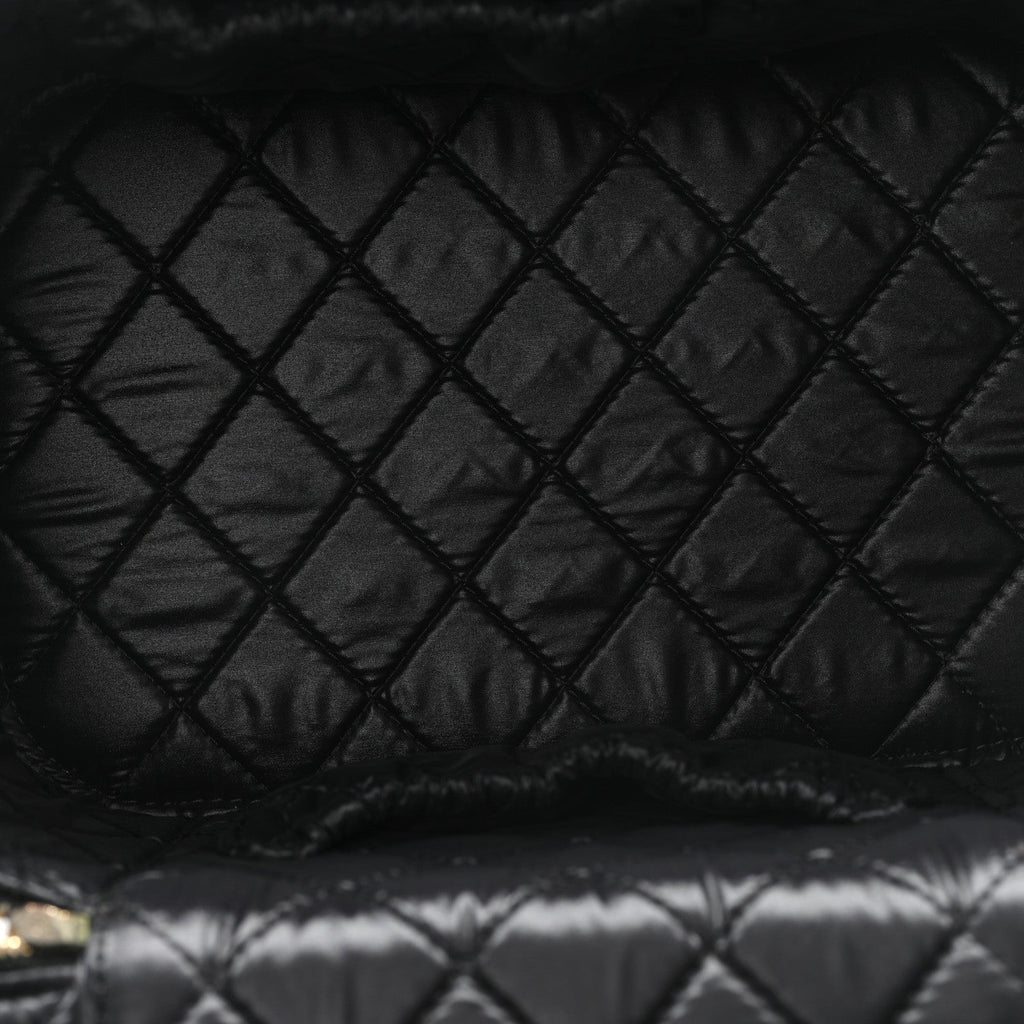 Caviar Quilted Large Vanity Pouch Black