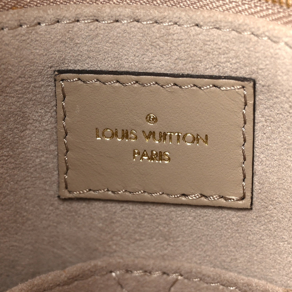 Louis Vuitton Empreinte Monogram Giant Onthego MM Tourterelle