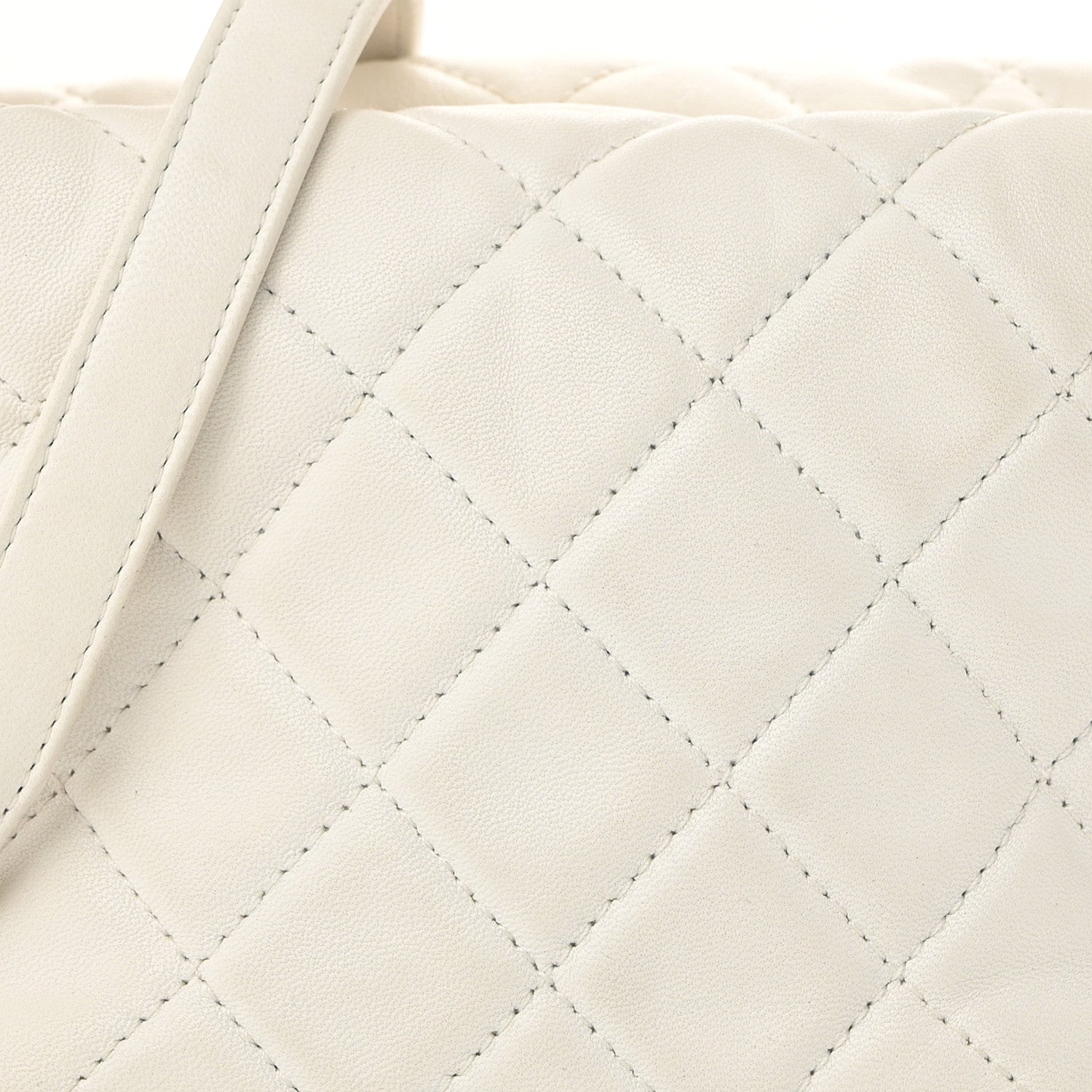 Chanel Lambskin Quilted Small Perfect Meeting Hobo White