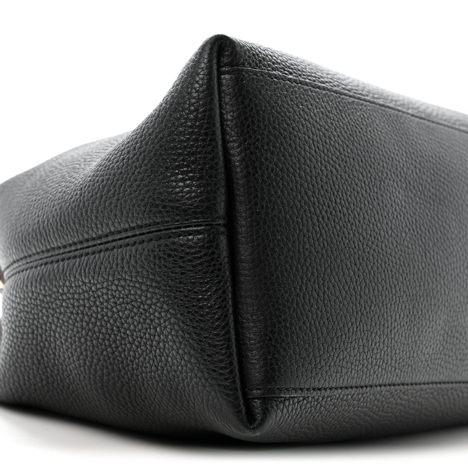 Gucci Pebbled Calfskin Medium Soho Chain Shoulder Bag Black