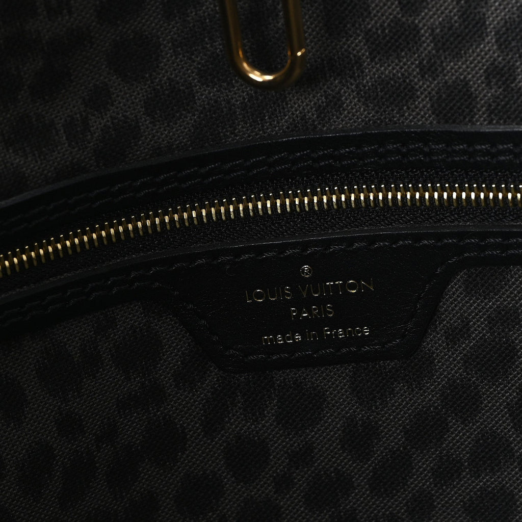 Louis Vuitton Monogram Giant Wild at Heart Neverfull MM Black