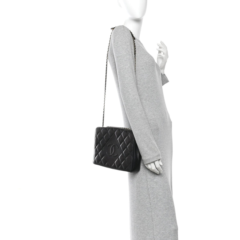 Chanel Lambskin Quilted Medium Diamond CC Flap Black