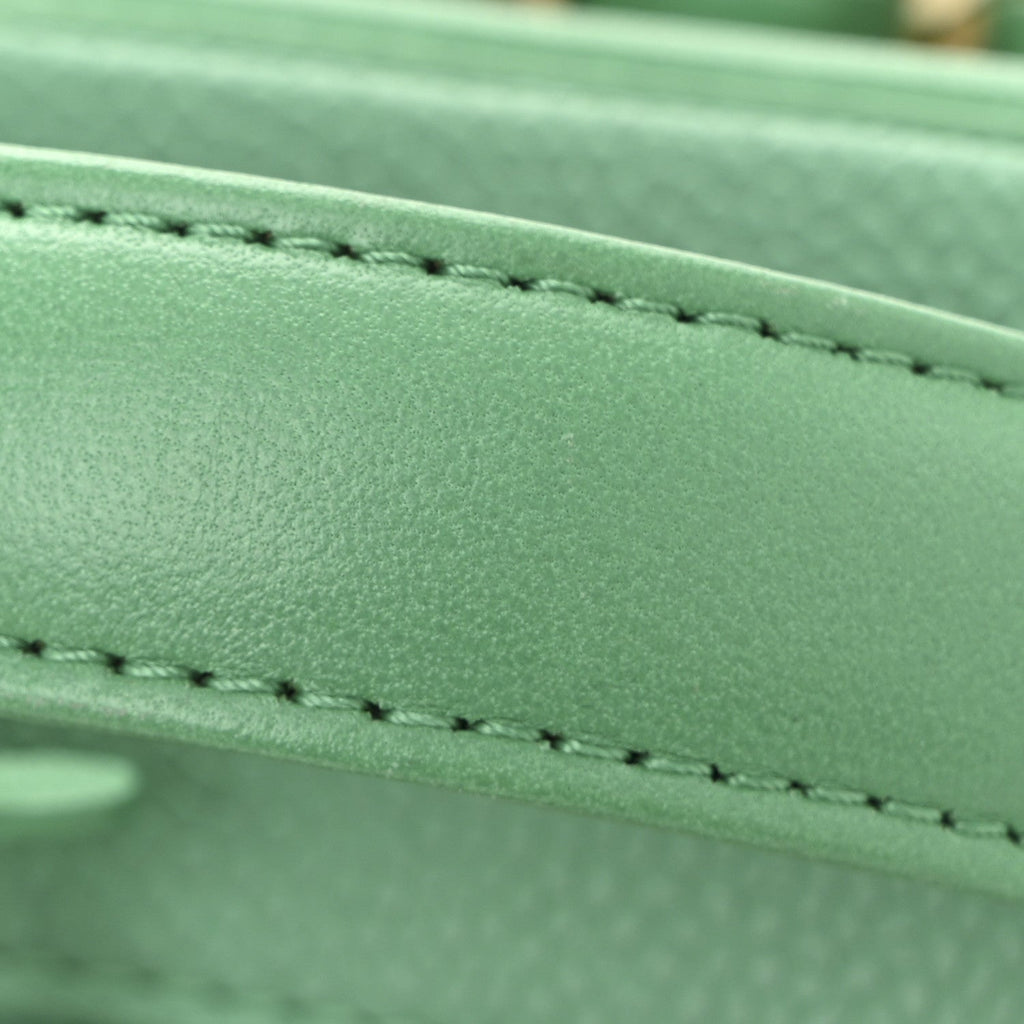 Chanel Caviar Quilted Medium CC Filigree Vanity Case Green