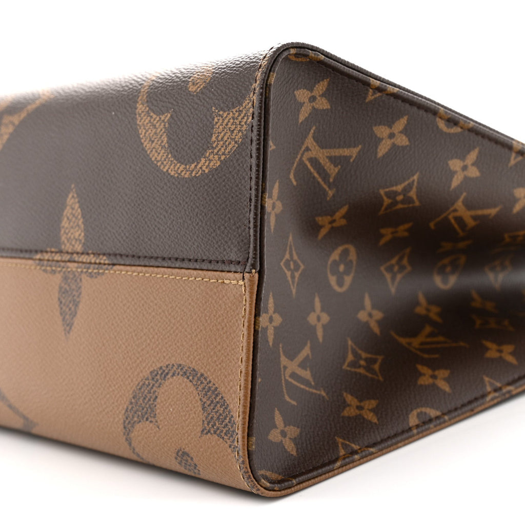 Louis Vuitton Reverse Monogram Giant Onthego MM