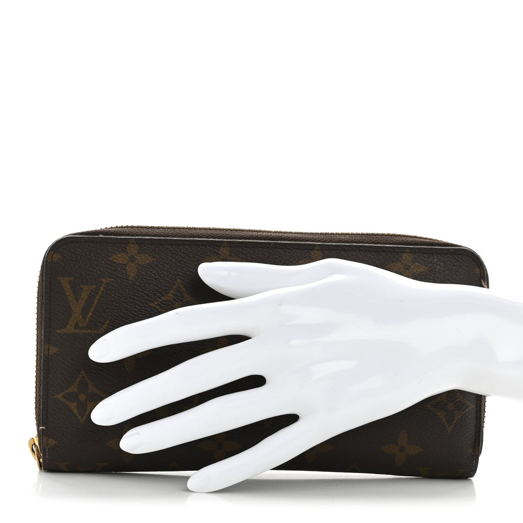 Louis Vuitton Monogram Zippy Wallet