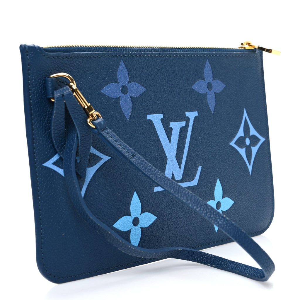 Louis Vuitton Empreinte Monogram Giant Pochette MM Degrade Bleu