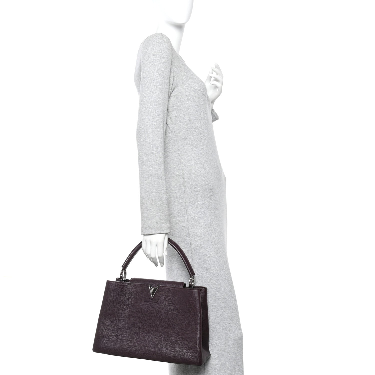 Louis Vuitton Taurillon Capucines MM Quetsche