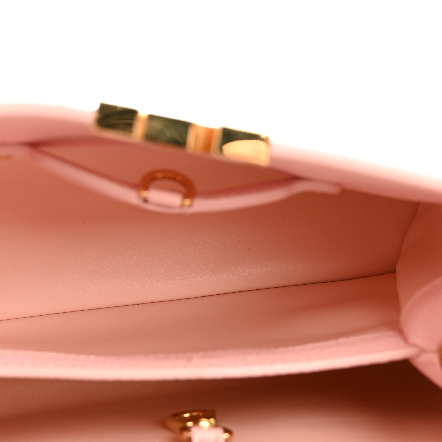 Louis Vuitton Taurillon Capucines BB Rose Jasmin
